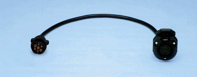 Adapter sa 7 na 13 polova sistema 12 V za prikolice